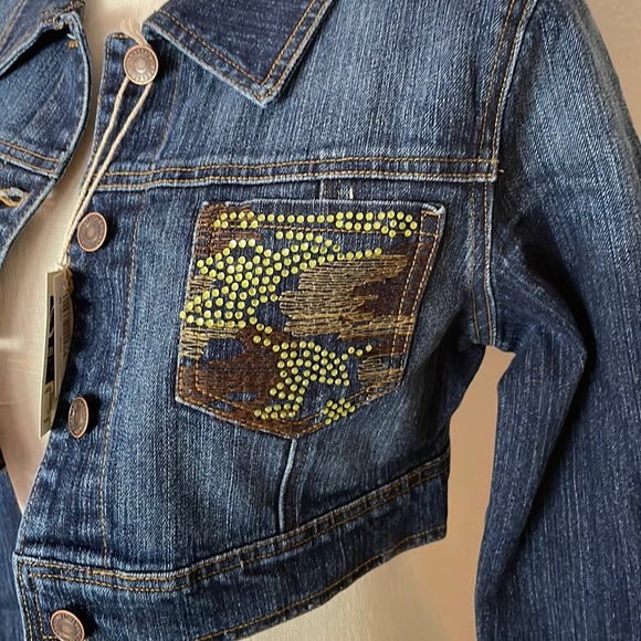 NWT Clash Jeans Cropped Jean Jacket. Small - Picture 3 of 9